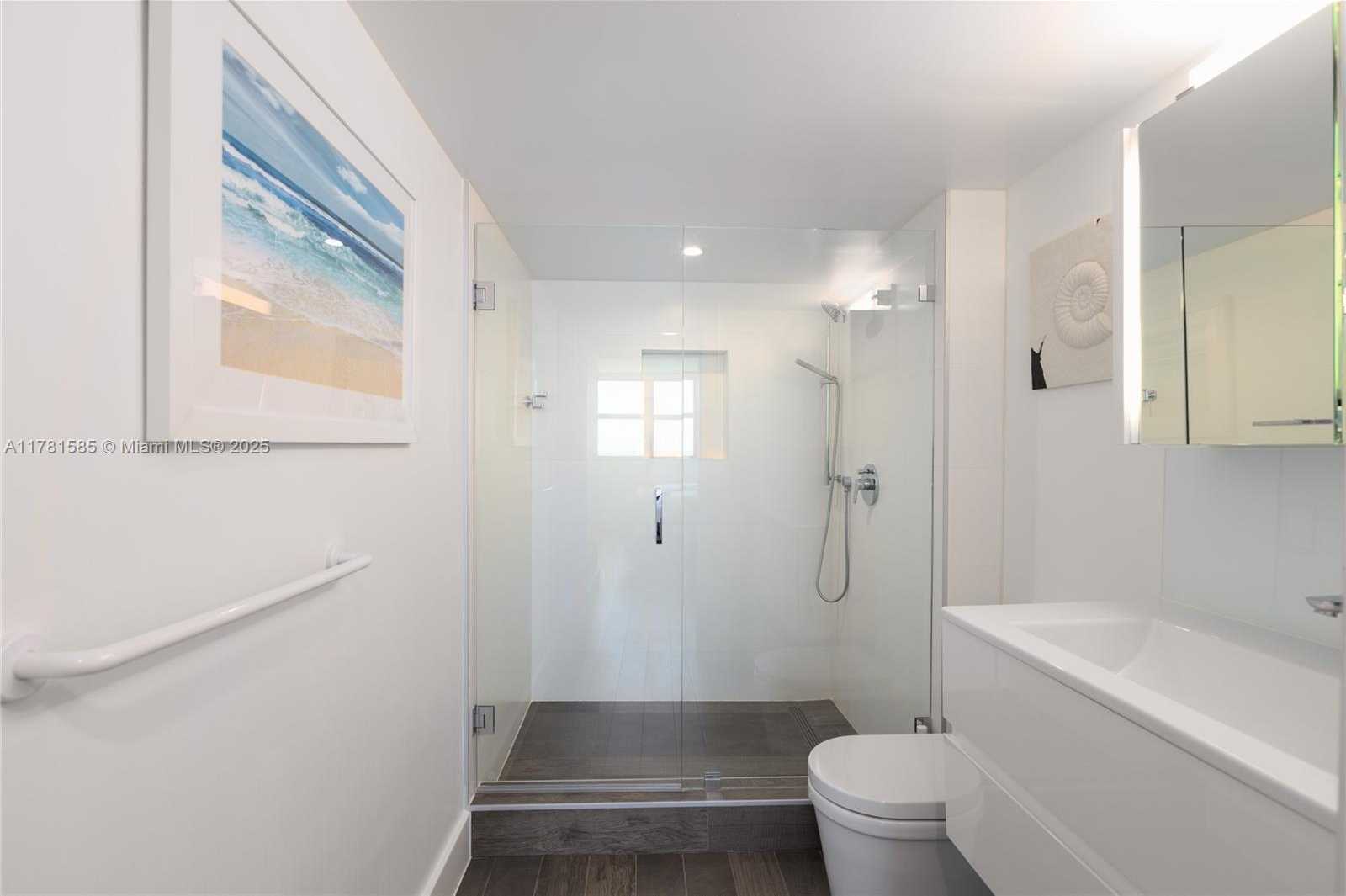 Small Image of 90 ALTON RD #1703, Miami Beach Number 16
