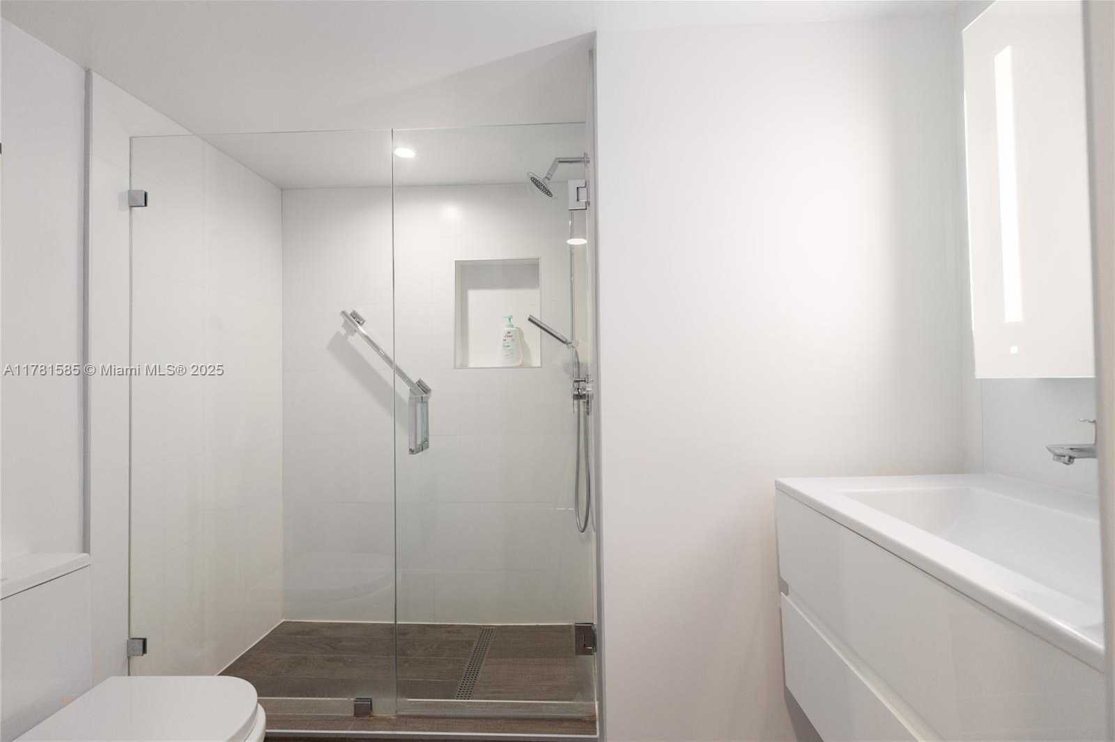 Small Image of 90 ALTON RD #1703, Miami Beach Number 17