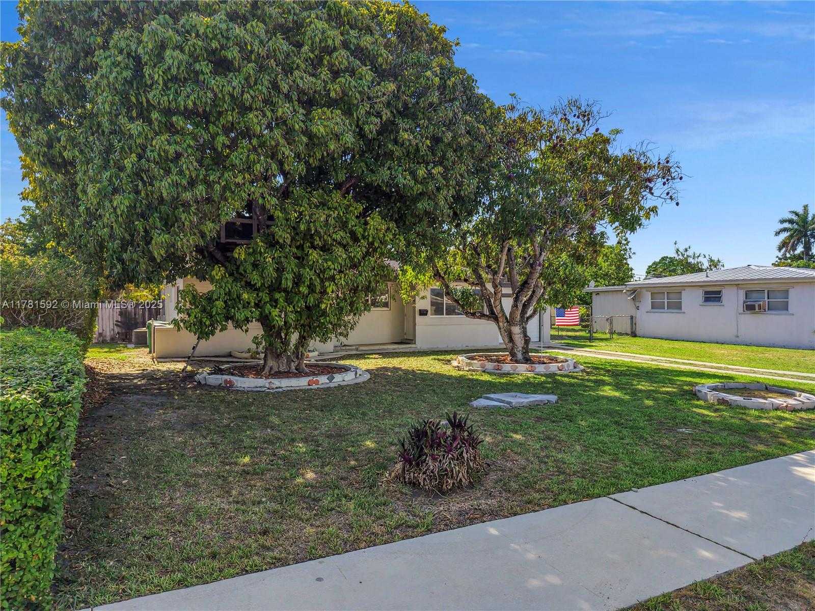 Small Image of 30100 SOUTH WEST 168TH CT, Homestead Number 17
