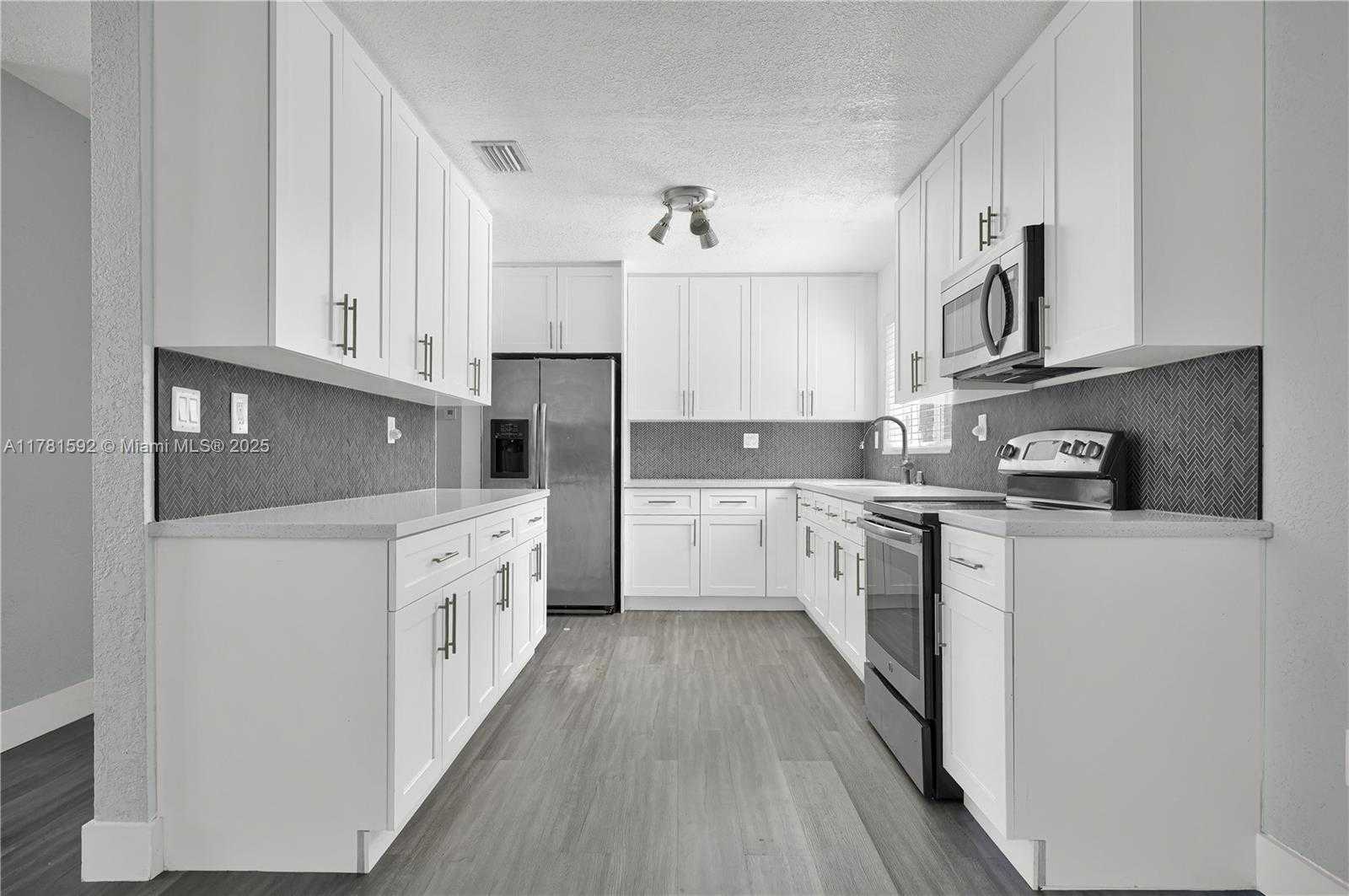 Small Image of 30100 SOUTH WEST 168TH CT, Homestead Number 24
