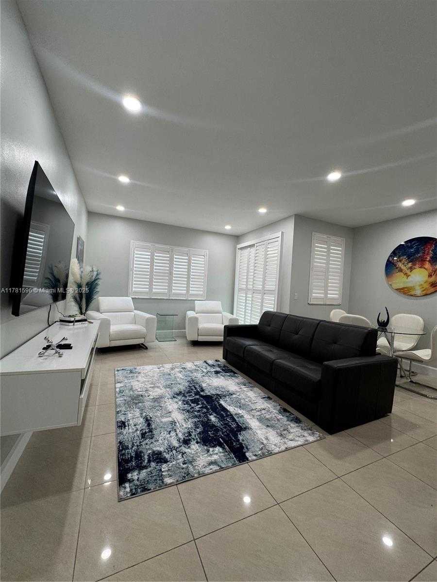 Small Image of 3105 NORTH EAST 184TH ST #7102, Aventura Number 2