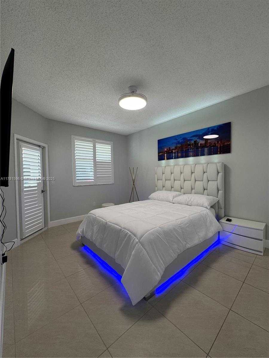 Small Image of 3105 NORTH EAST 184TH ST #7102, Aventura Number 21