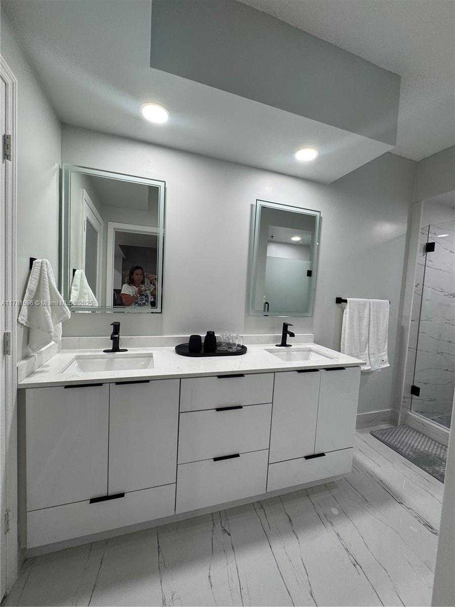 Small Image of 3105 NORTH EAST 184TH ST #7102, Aventura Number 26