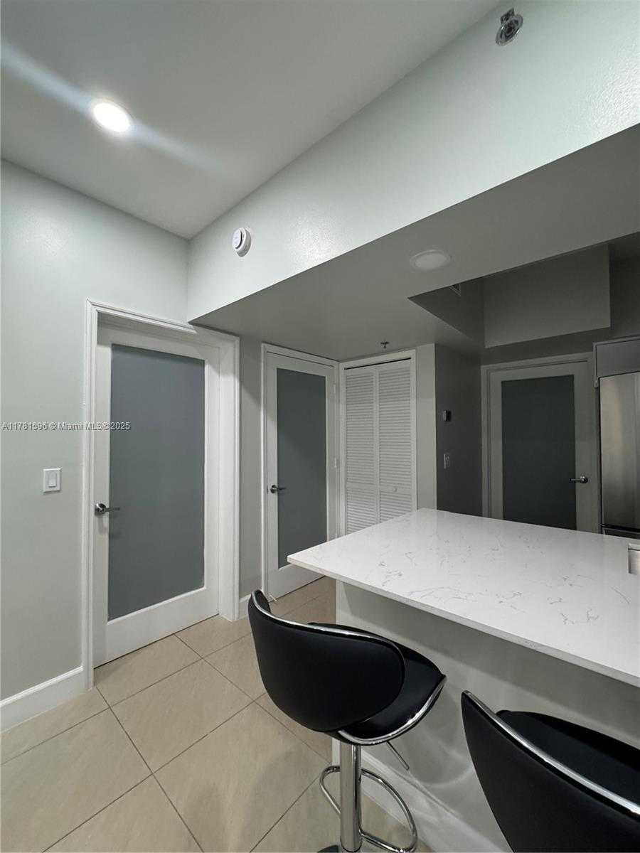 Small Image of 3105 NORTH EAST 184TH ST #7102, Aventura Number 32