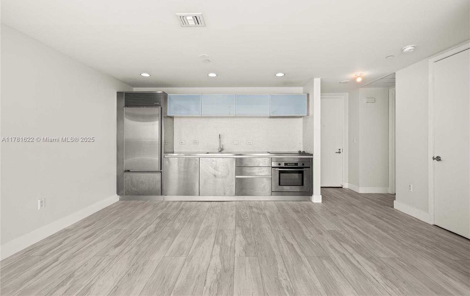 Small Image of 1040 BISCAYNE BLVD #1706, Miami Number 14