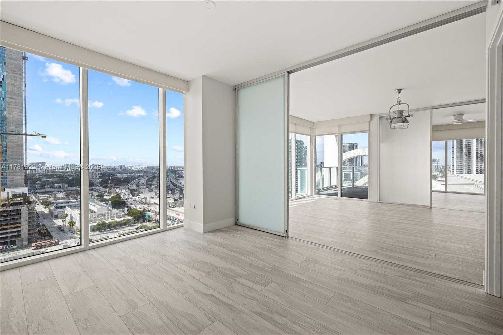 Small Image of 1040 BISCAYNE BLVD #1706, Miami Number 23