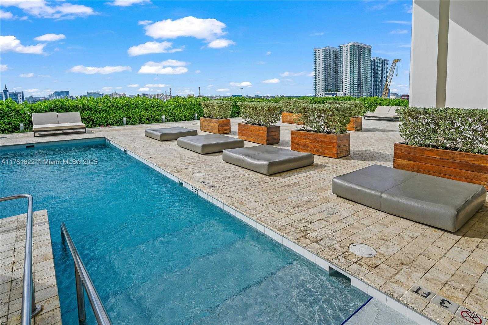Small Image of 1040 BISCAYNE BLVD #1706, Miami Number 37