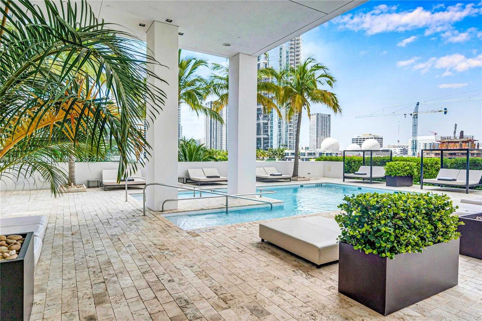 Small Image of 1040 BISCAYNE BLVD #1706, Miami Number 38