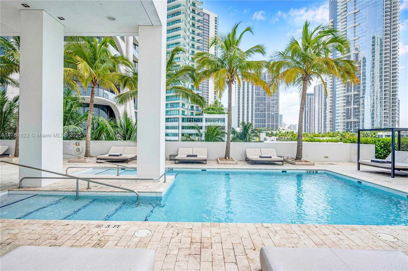 Small Image of 1040 BISCAYNE BLVD #1706, Miami Number 39