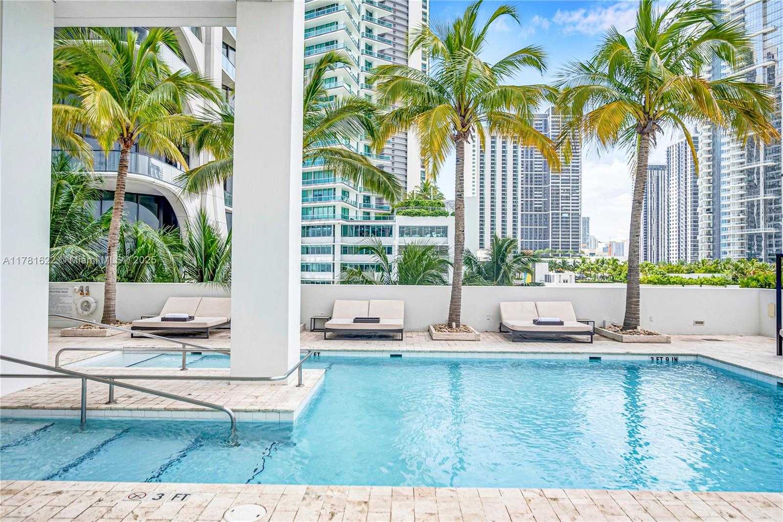 Small Image of 1040 BISCAYNE BLVD #1706, Miami Number 40