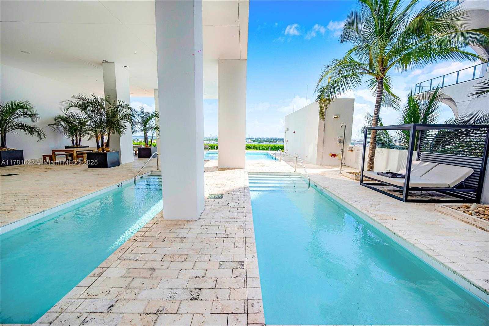 Small Image of 1040 BISCAYNE BLVD #1706, Miami Number 45