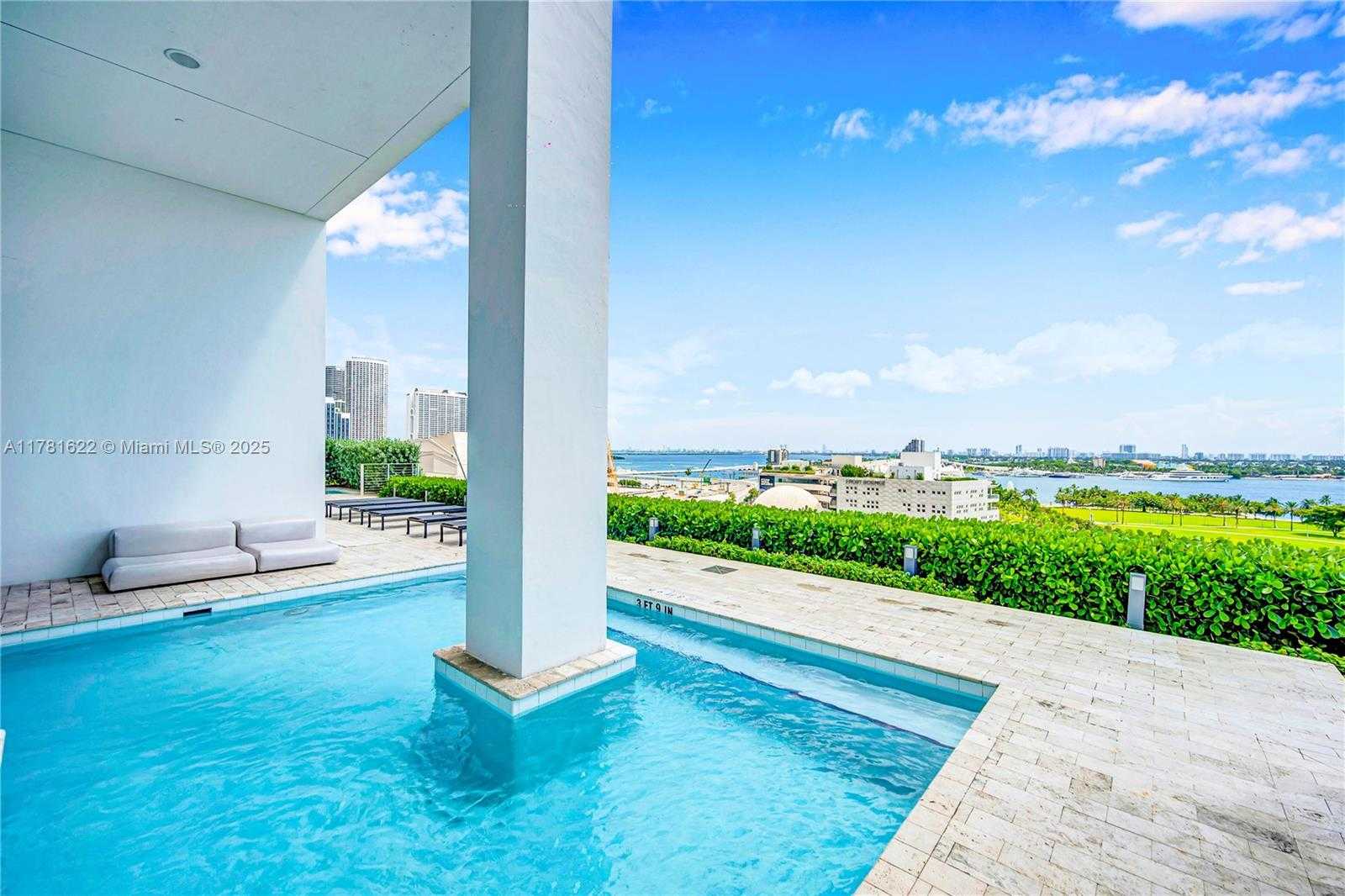 Small Image of 1040 BISCAYNE BLVD #1706, Miami Number 48