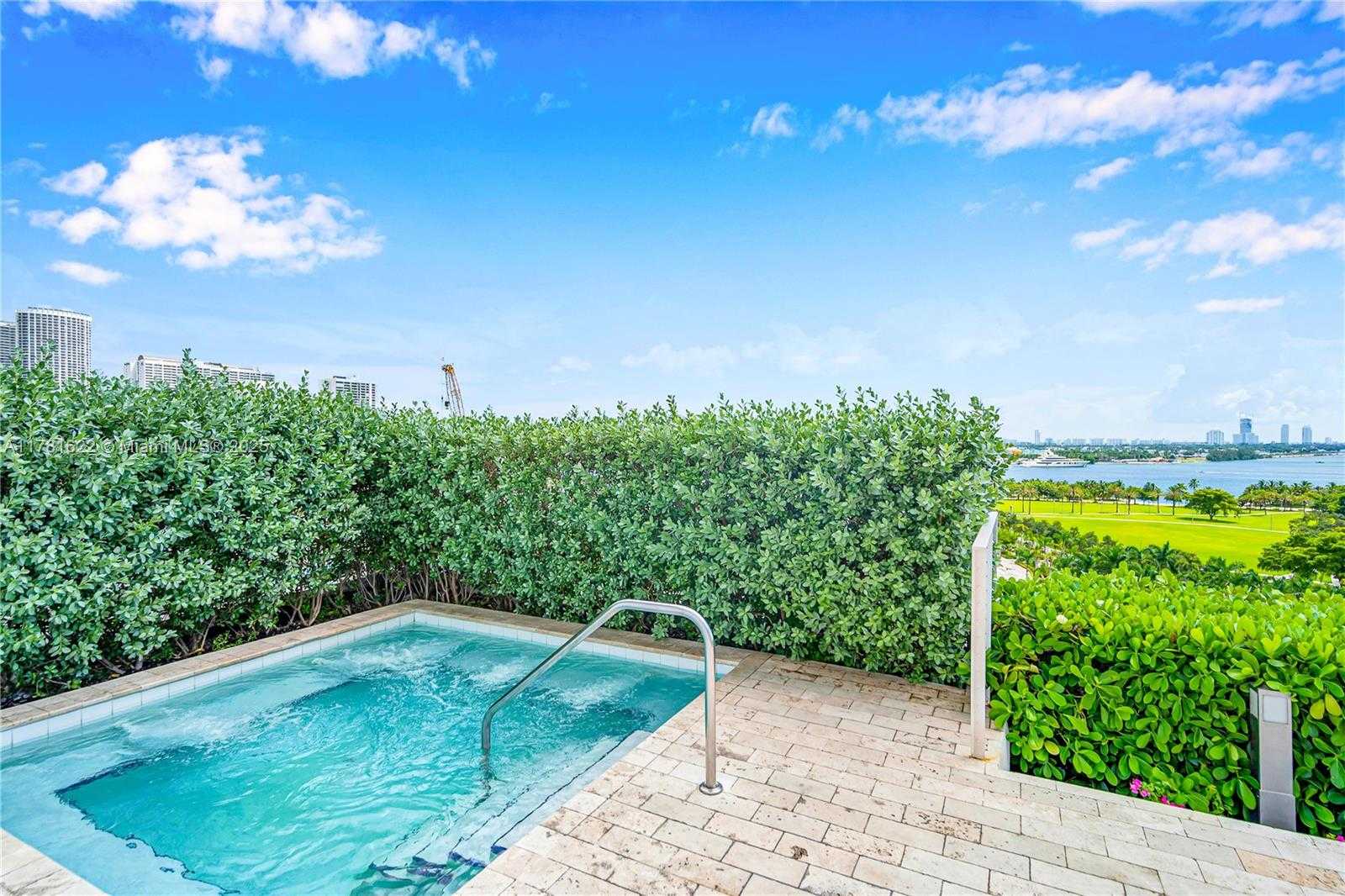Small Image of 1040 BISCAYNE BLVD #1706, Miami Number 50