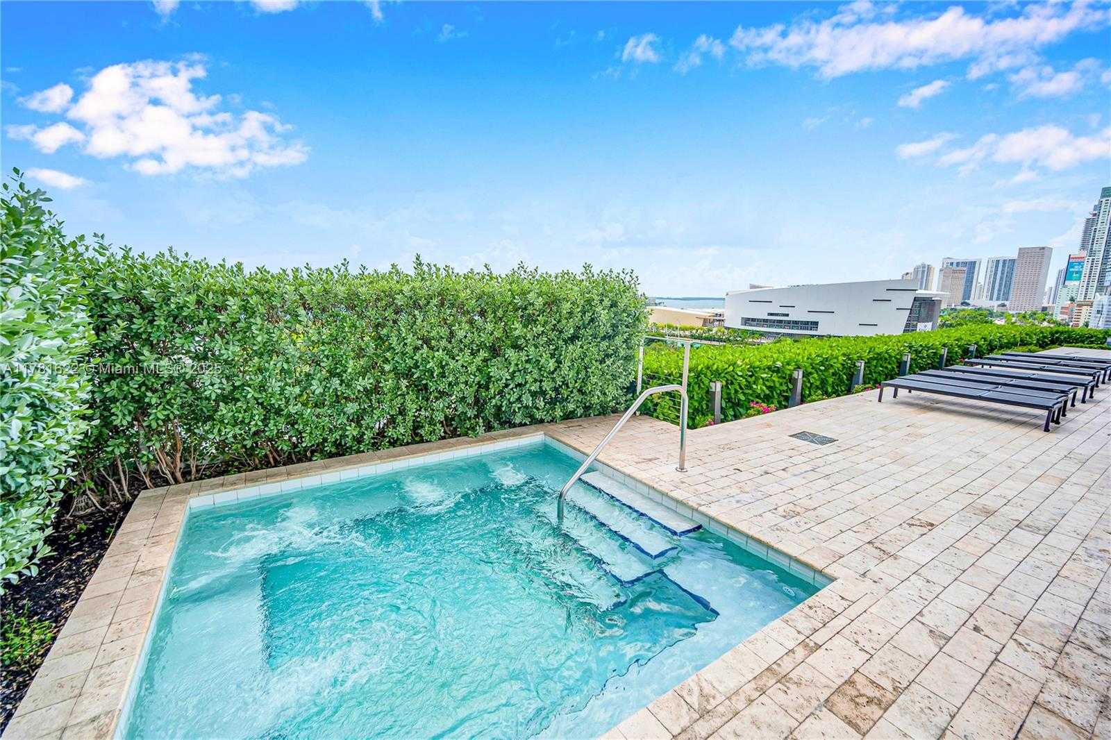Small Image of 1040 BISCAYNE BLVD #1706, Miami Number 51