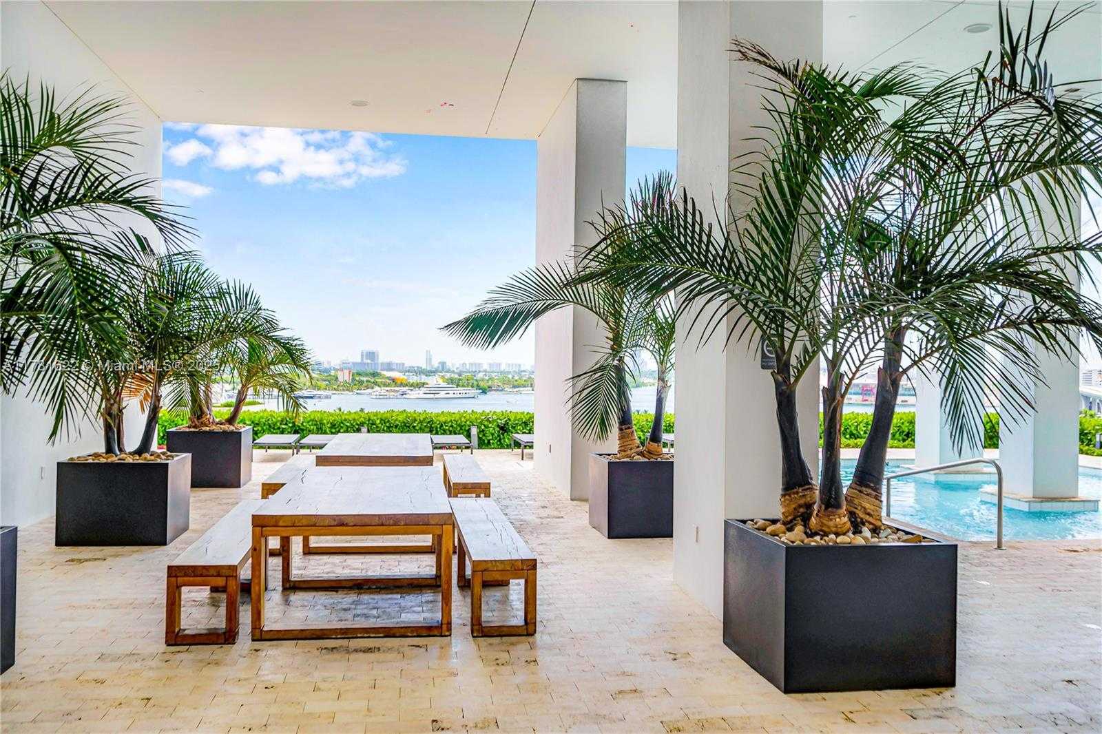 Small Image of 1040 BISCAYNE BLVD #1706, Miami Number 53