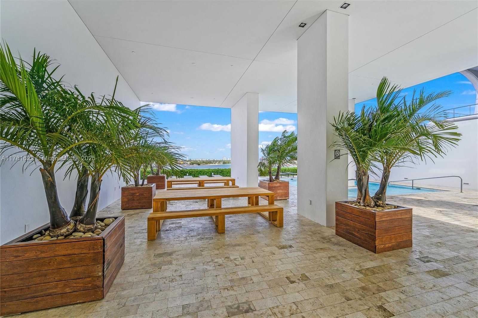 Small Image of 1040 BISCAYNE BLVD #1706, Miami Number 55