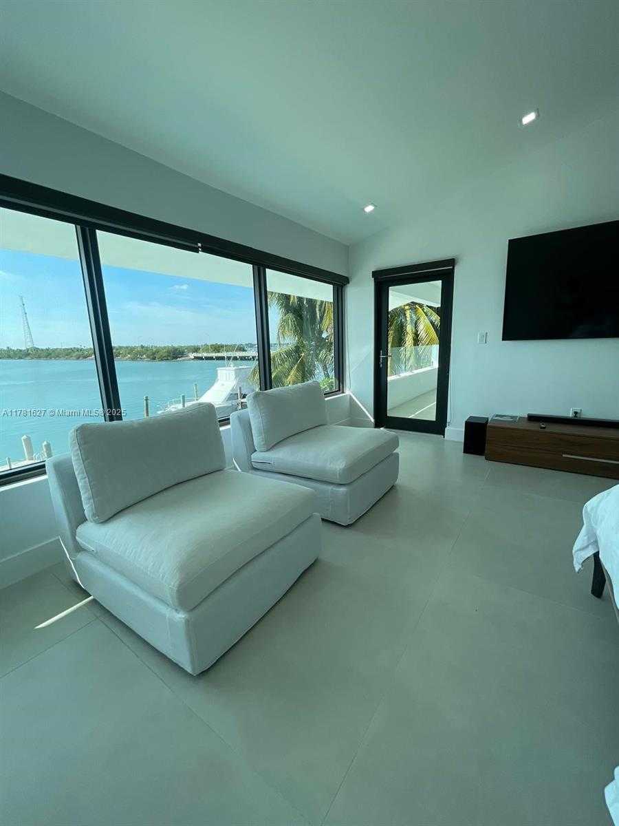 Small Image of 7720 MIAMI VIEW, North Bay Village Number 22