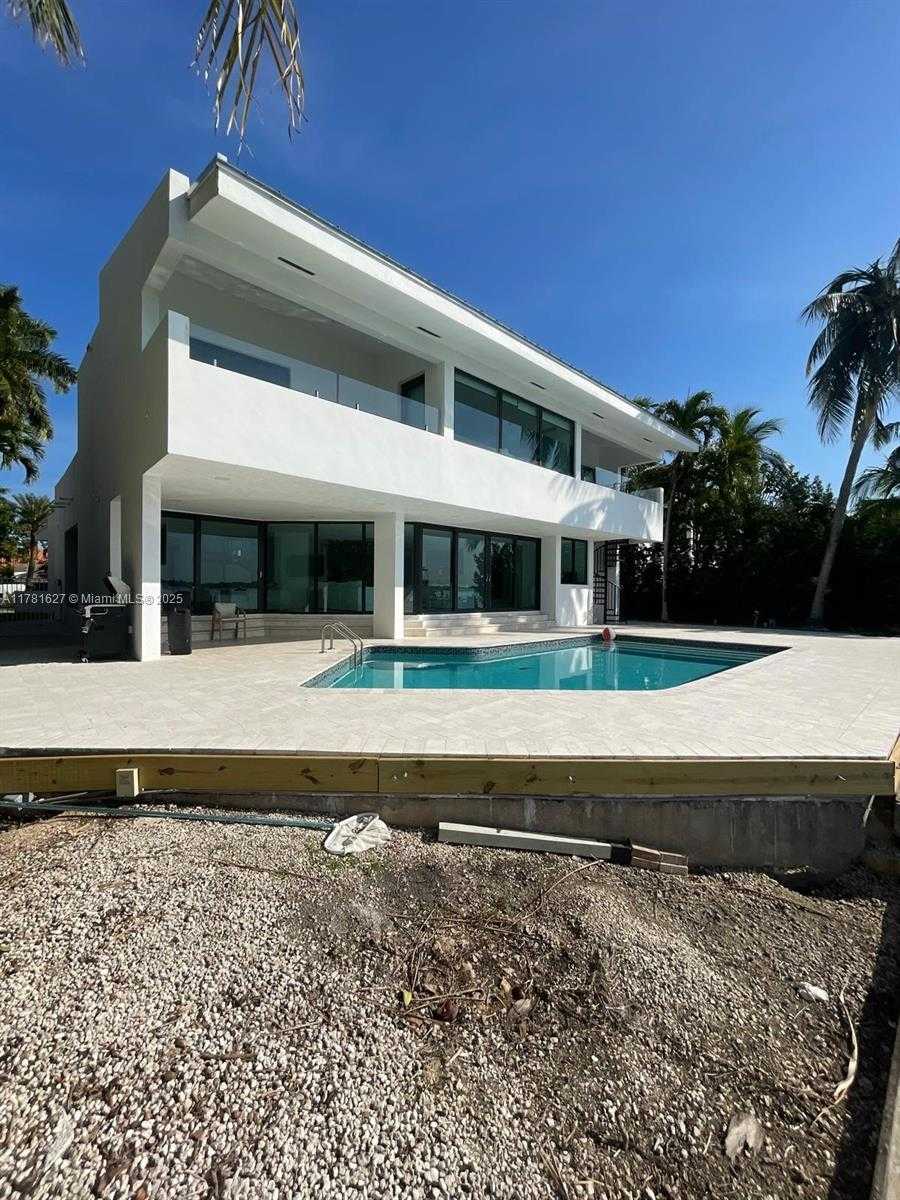 Small Image of 7720 MIAMI VIEW, North Bay Village Number 28