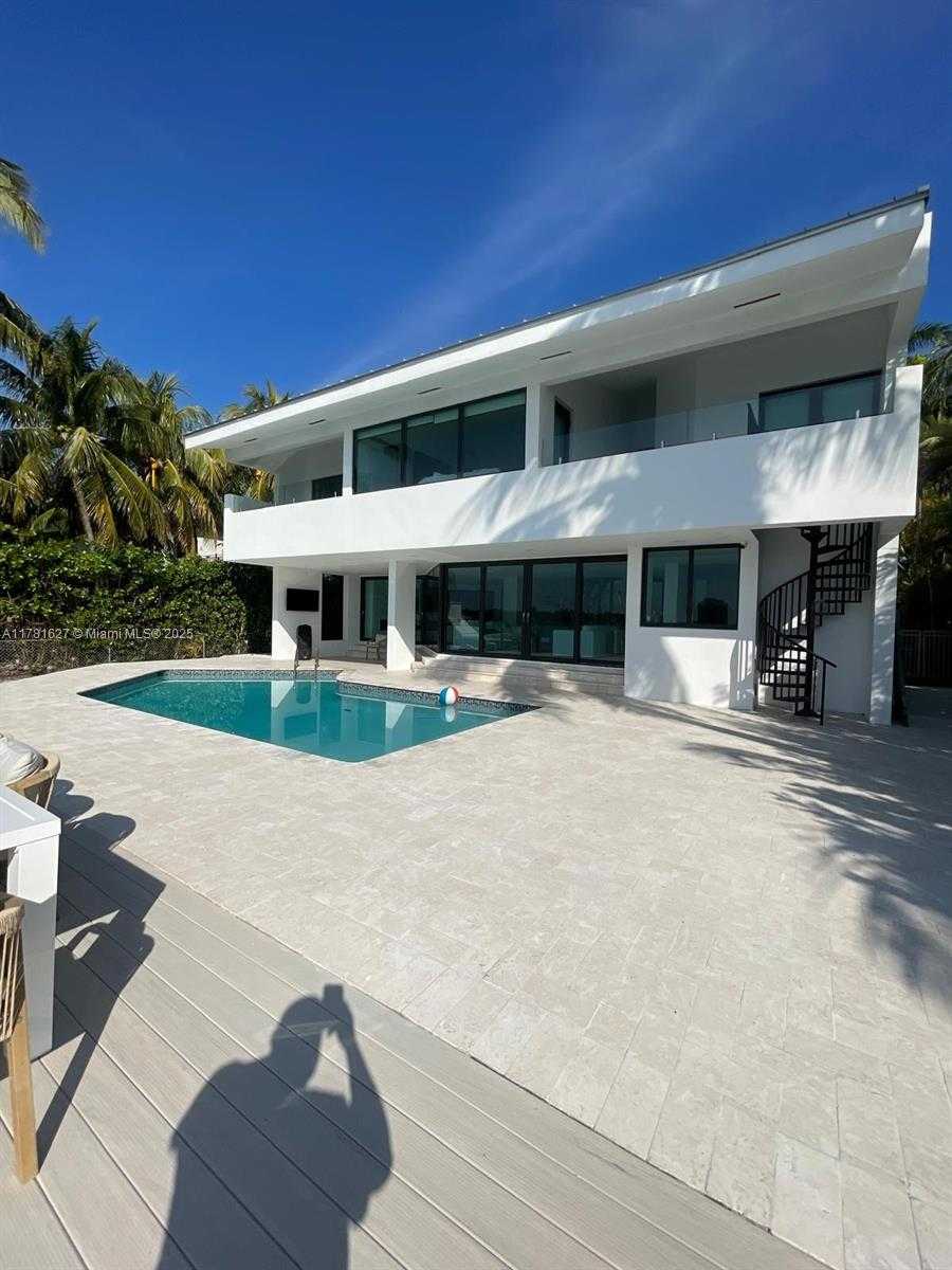 Small Image of 7720 MIAMI VIEW, North Bay Village Number 31