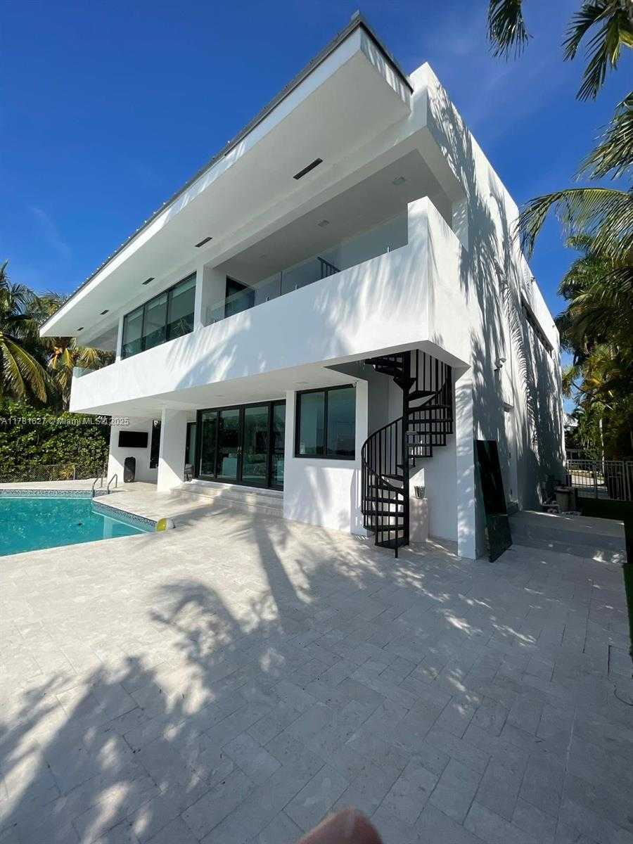 Small Image of 7720 MIAMI VIEW, North Bay Village Number 33