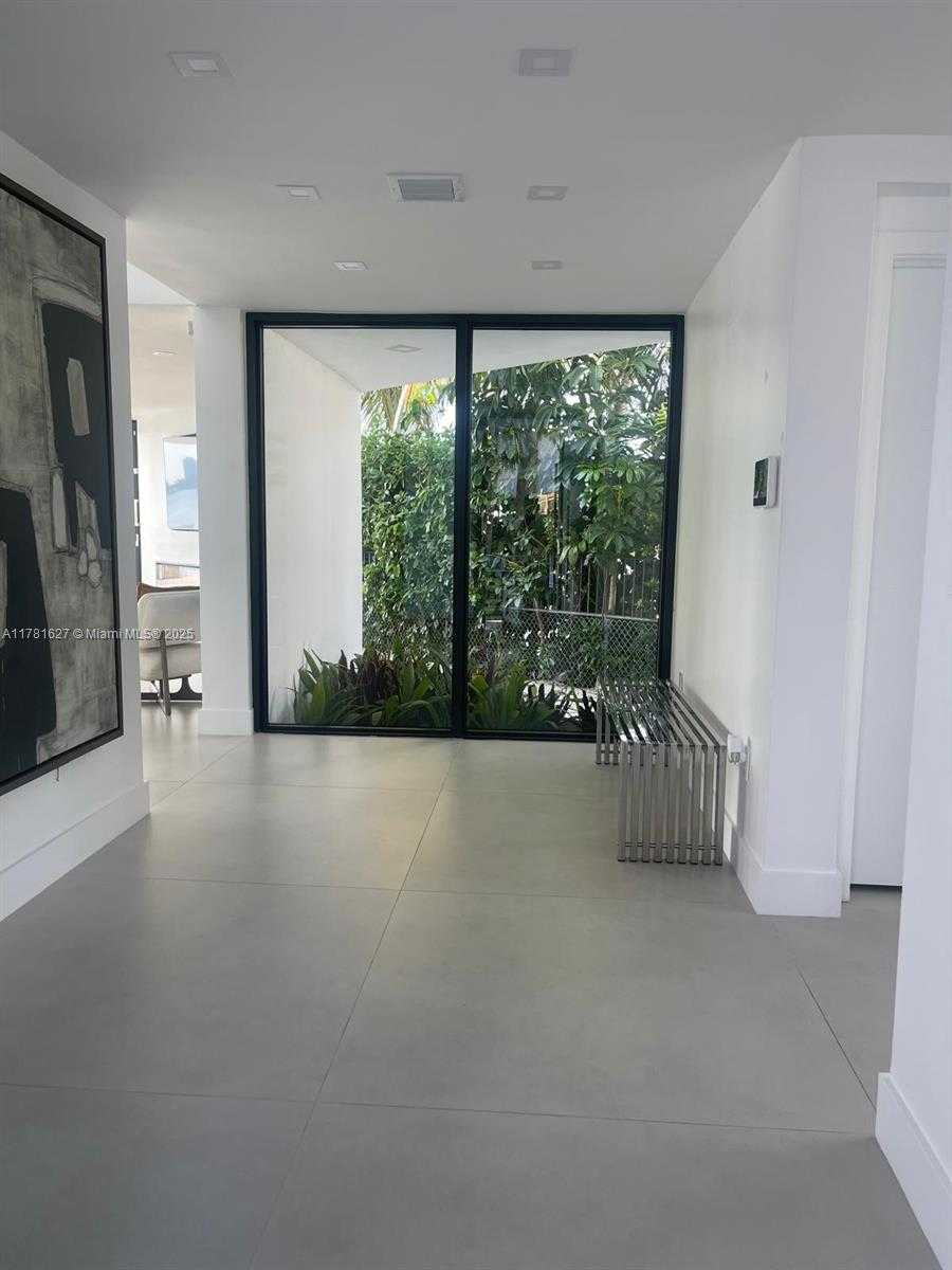 Small Image of 7720 MIAMI VIEW, North Bay Village Number 37