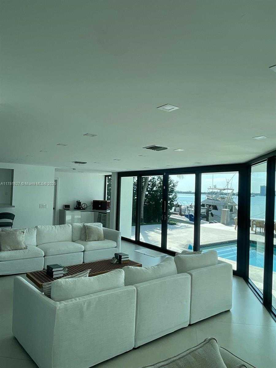 Small Image of 7720 MIAMI VIEW, North Bay Village Number 42
