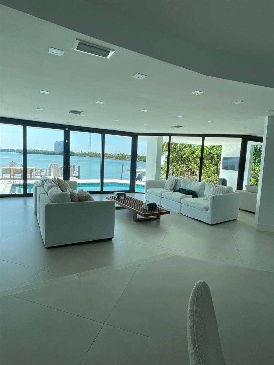 Small Image of 7720 MIAMI VIEW, North Bay Village Number 45