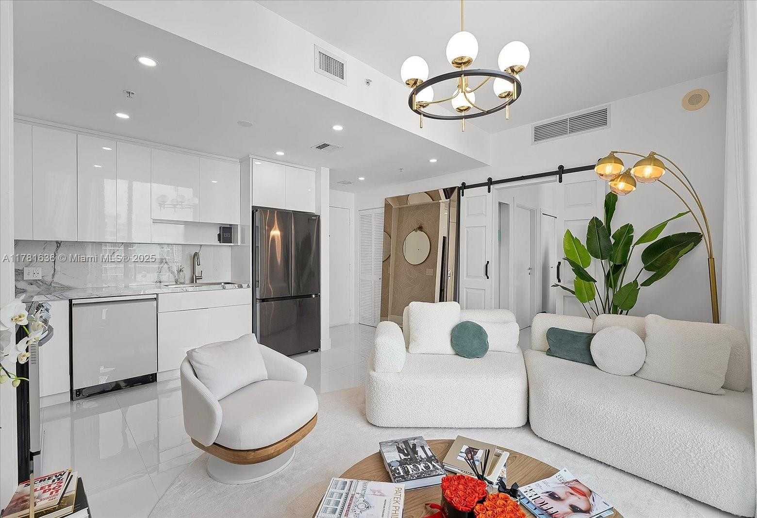 Small Image of 300 SOUTH BISCAYNE BLVD #T-3709, Miami Number 3