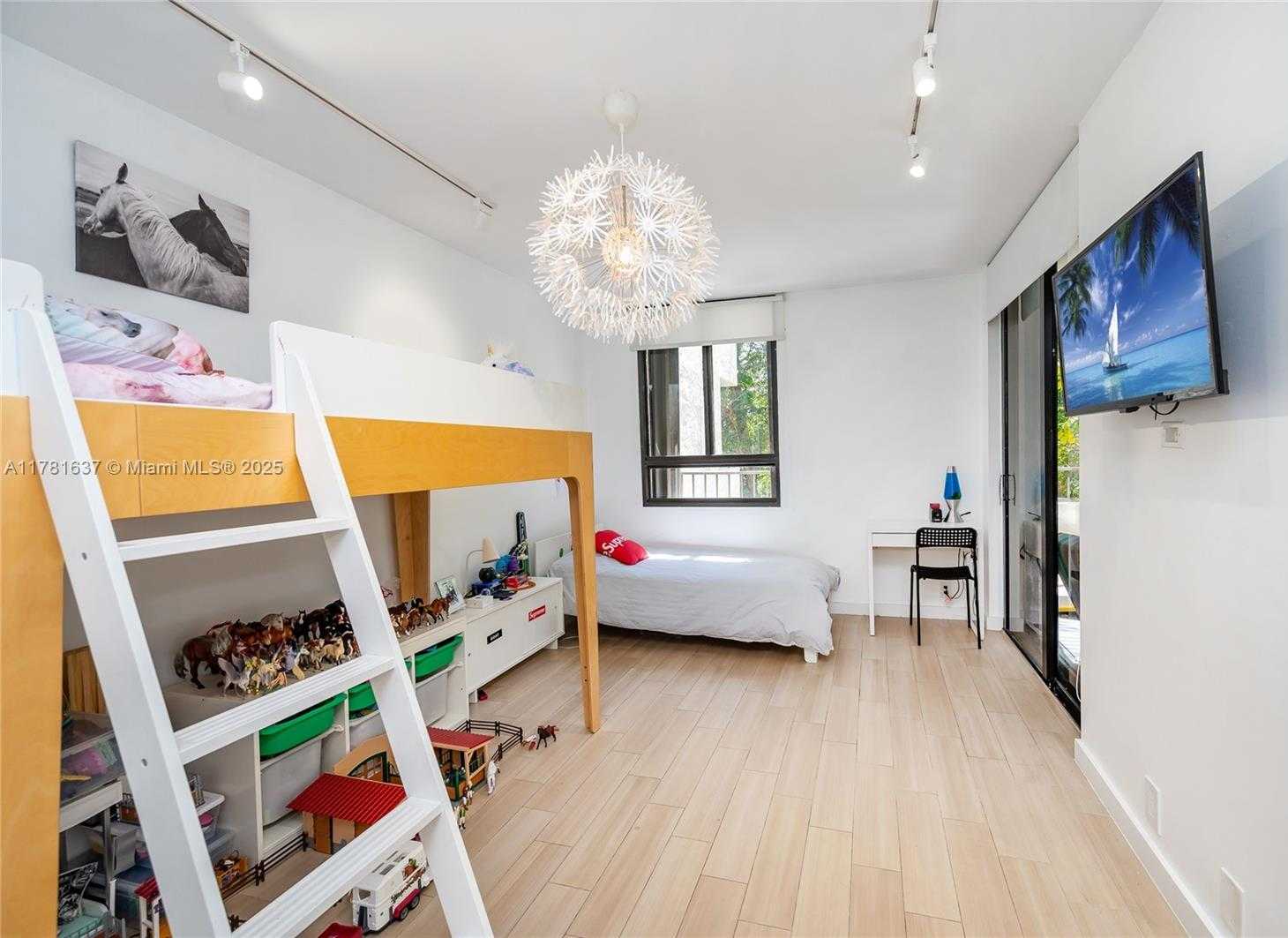 Small Image of 141 CRANDON BLVD #241, Key Biscayne Number 14