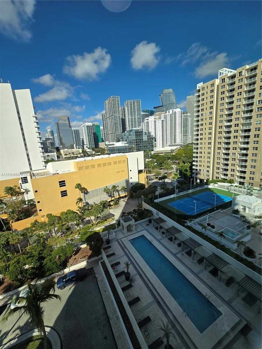 Small Image of 800 CLAUGHTON ISLAND DR #1205, Miami Number 16