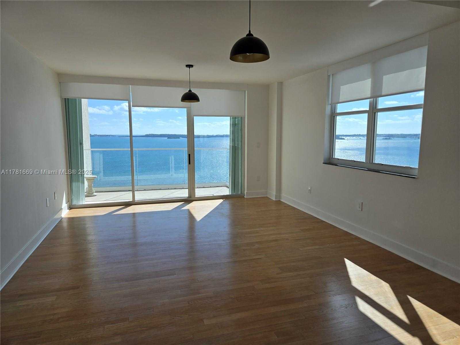 Small Image of 800 CLAUGHTON ISLAND DR #1205, Miami Number 31