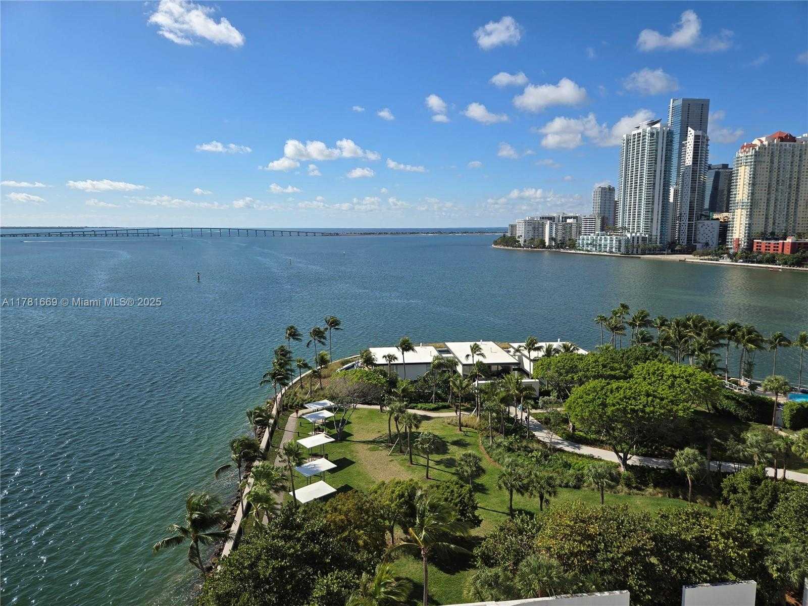 Small Image of 800 CLAUGHTON ISLAND DR #1205, Miami Number 5
