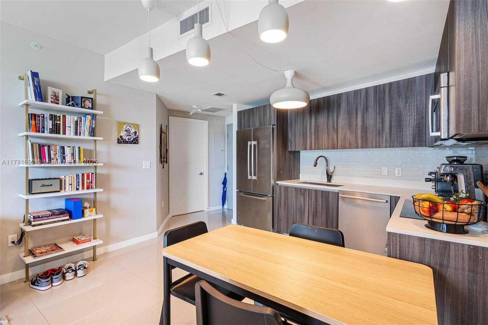 Small Image of 488 NORTH EAST 18TH ST #401, Miami Number 5