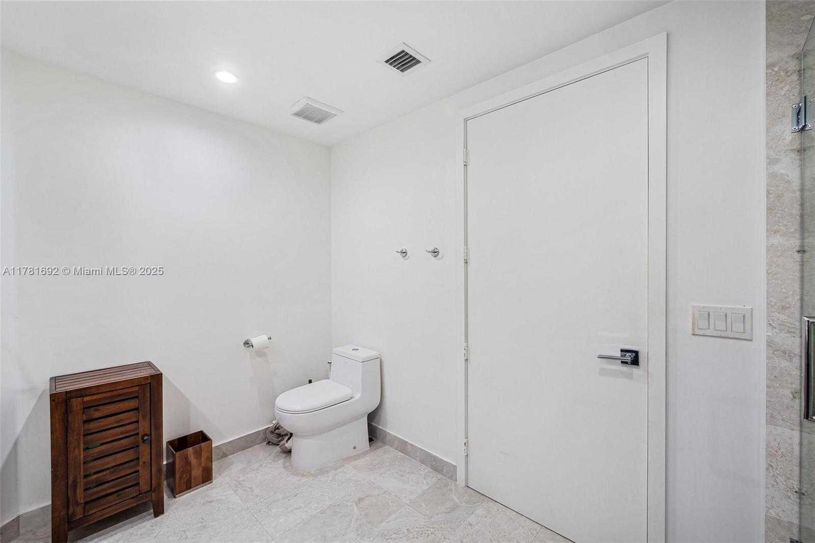 Small Image of 488 NORTH EAST 18TH ST #401, Miami Number 9