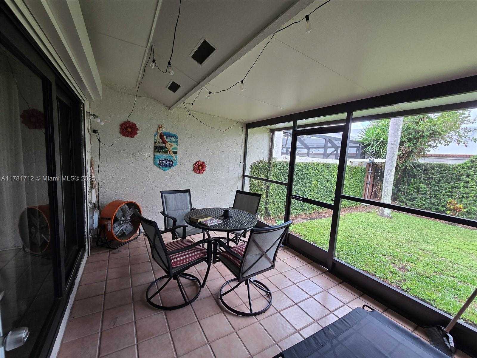 Small Image of 8666 SOUTH WEST 114TH PL, Miami Number 14