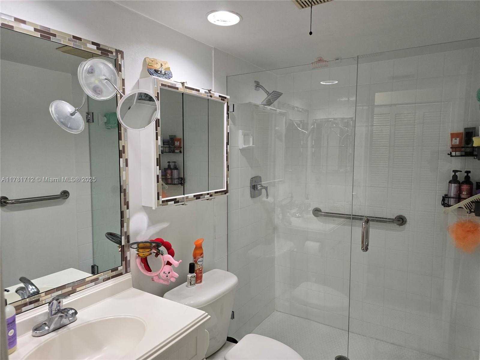Small Image of 8666 SOUTH WEST 114TH PL, Miami Number 9