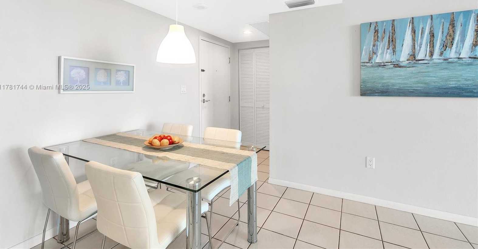 Small Image of 800 CLAUGHTON ISLAND DR #1204, Miami Number 13
