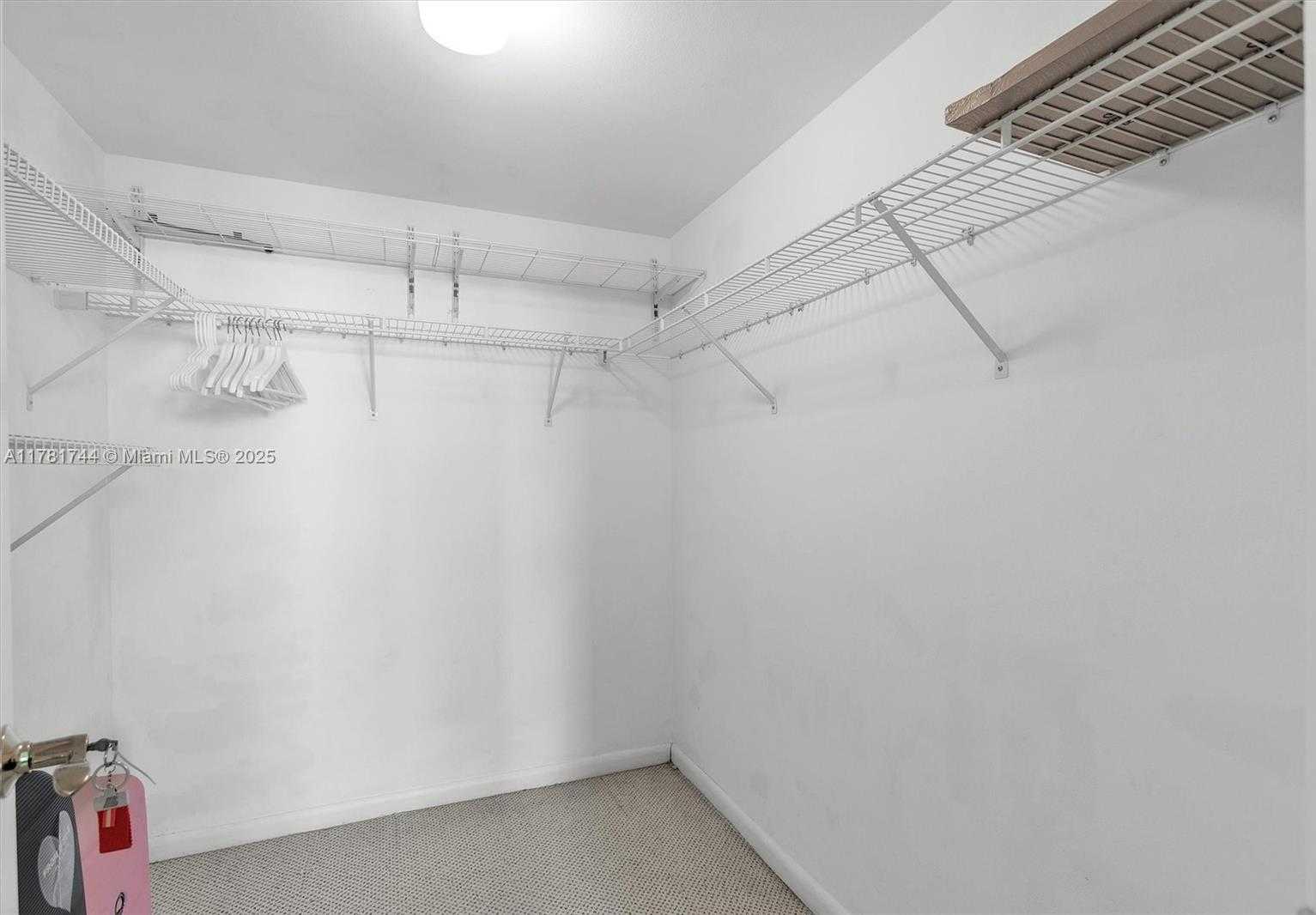 Small Image of 800 CLAUGHTON ISLAND DR #1204, Miami Number 24