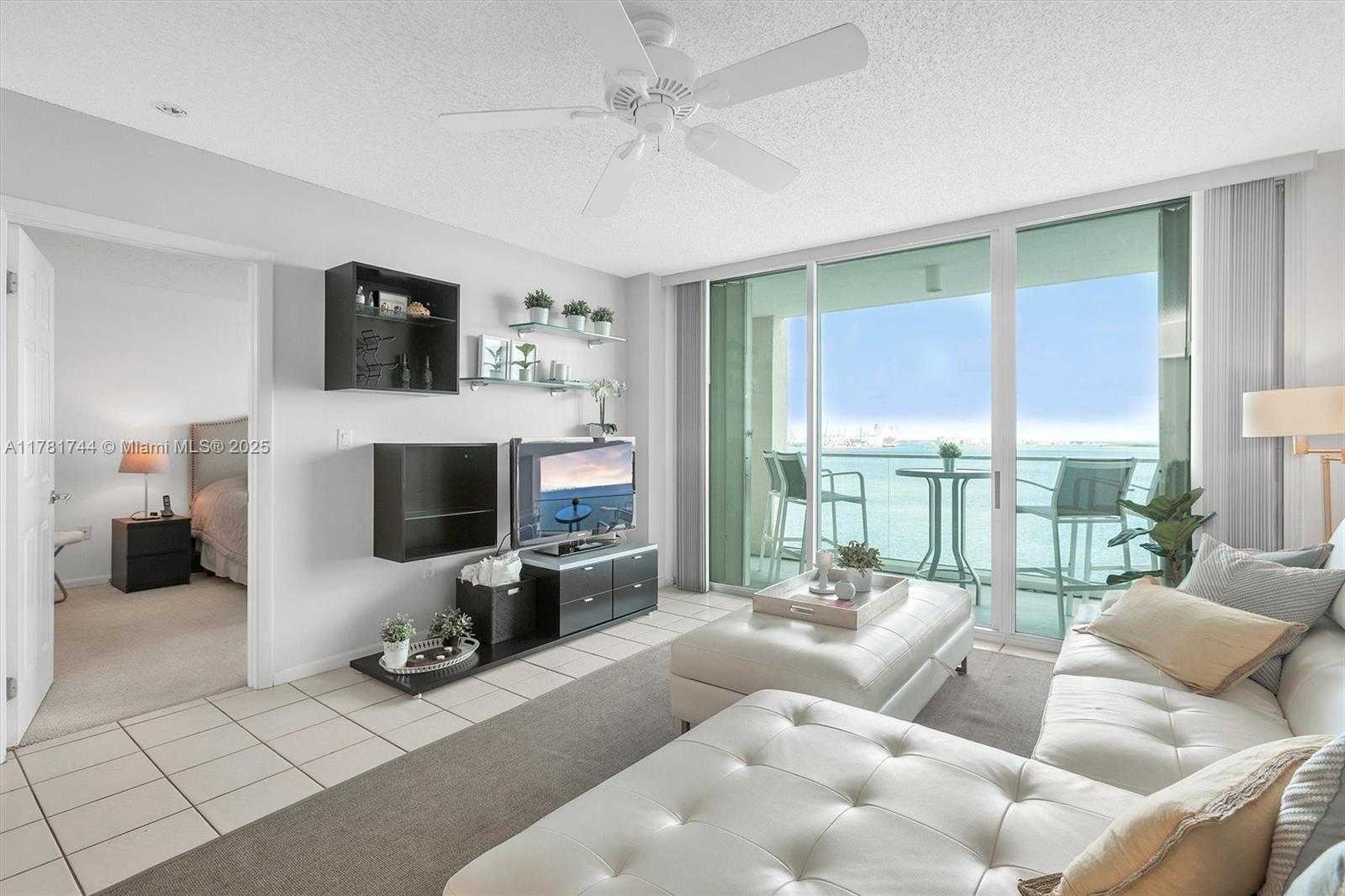 Small Image of 800 CLAUGHTON ISLAND DR #1204, Miami Number 9
