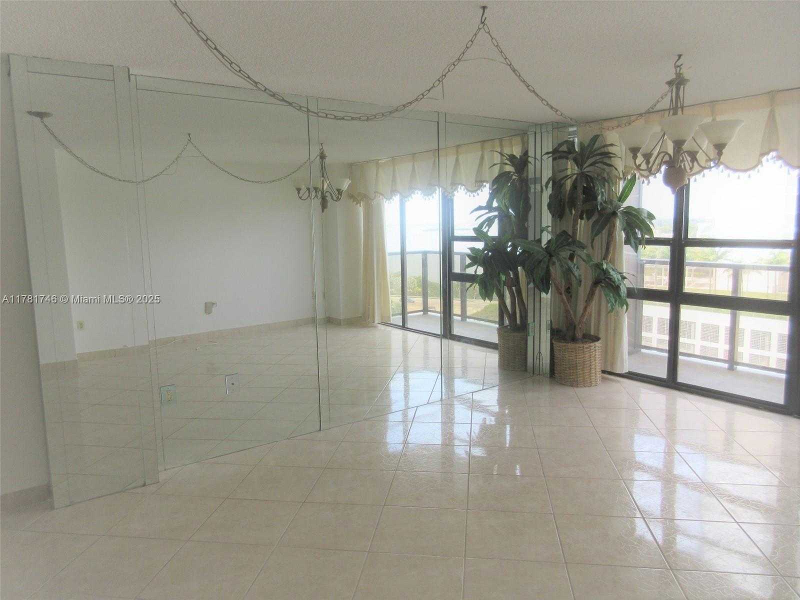 Small Image of 600 NORTH EAST 36TH ST #1105, Miami Number 14