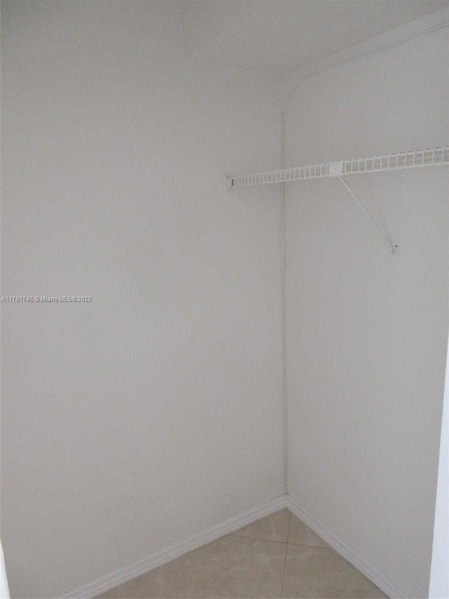 Small Image of 600 NORTH EAST 36TH ST #1105, Miami Number 23
