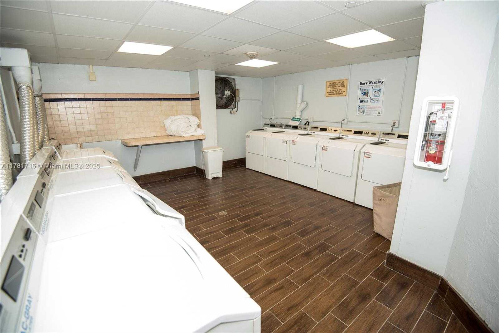 Small Image of 600 NORTH EAST 36TH ST #1105, Miami Number 37