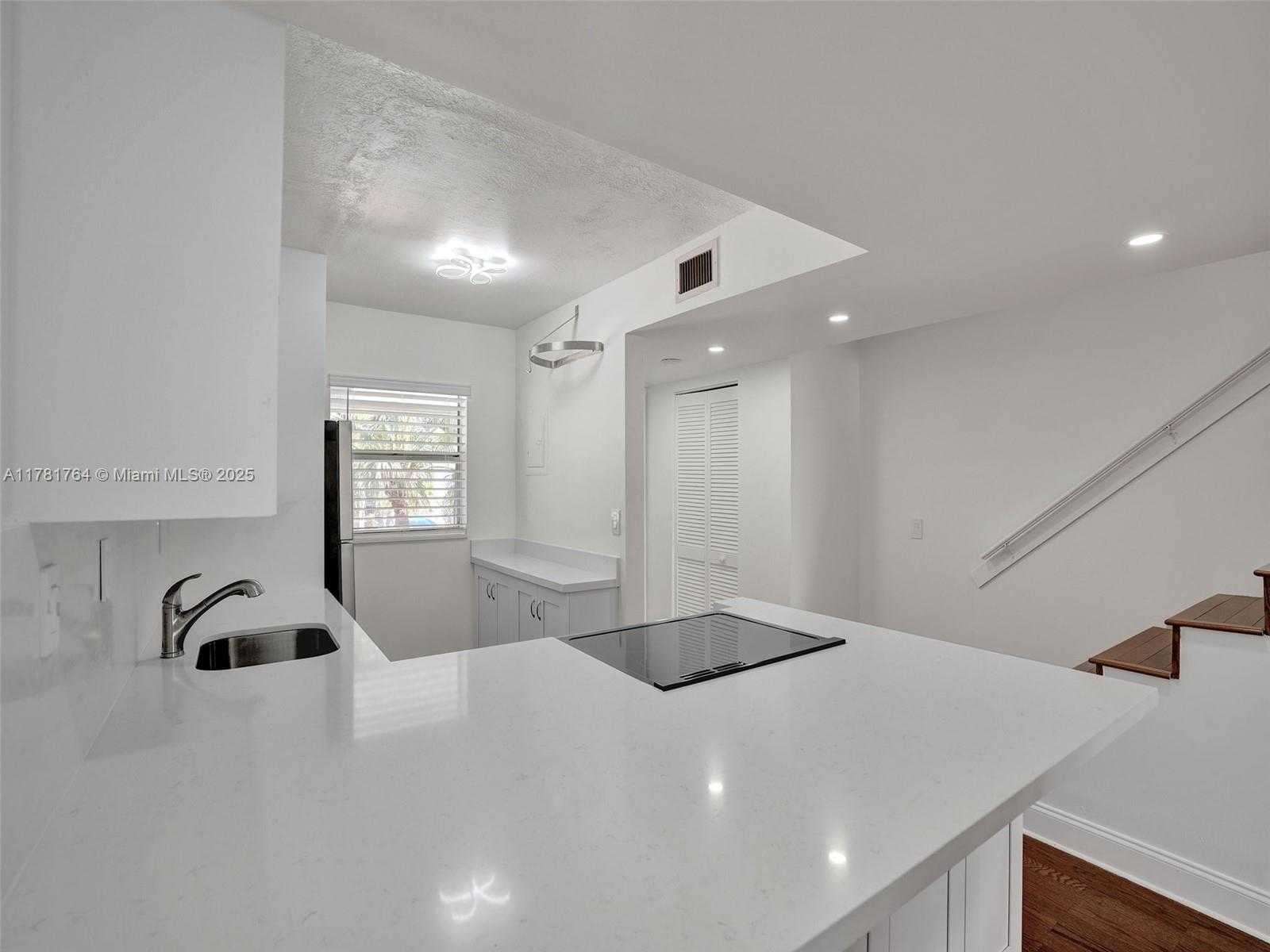 Small Image of 4600 SOUTH WEST 67TH AVE #255, Miami Number 8