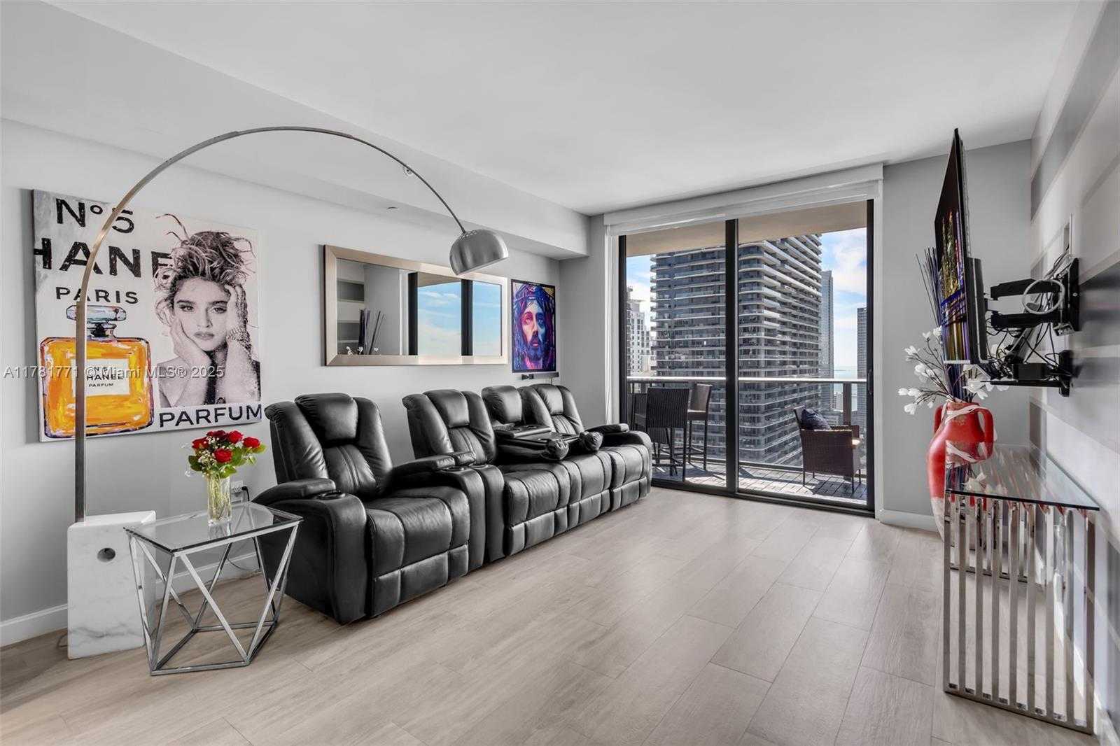 Small Image of 45 SOUTH WEST 9TH ST #3804, Miami Number 2