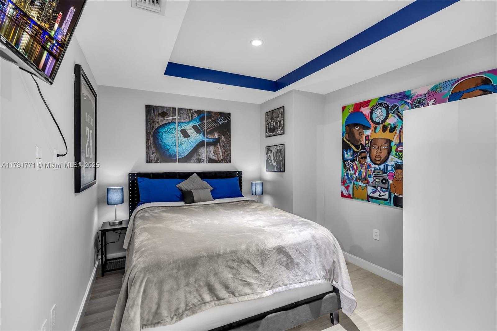 Small Image of 45 SOUTH WEST 9TH ST #3804, Miami Number 8