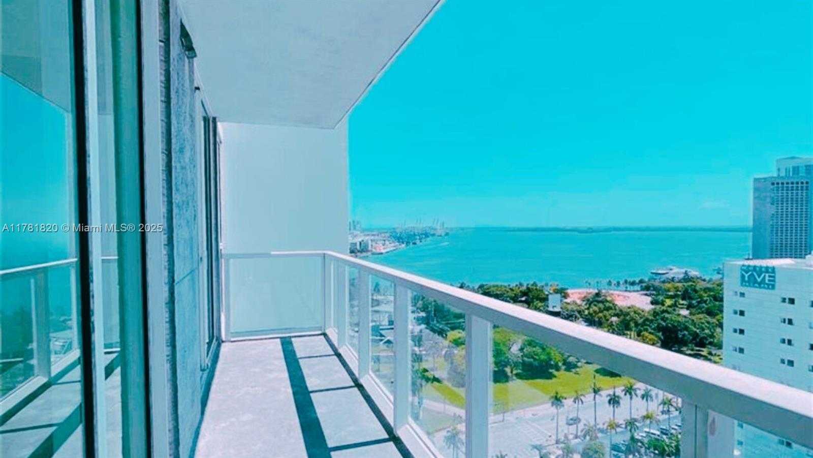 Small Image of 244 BISCAYNE BLVD #2405, Miami Number 10
