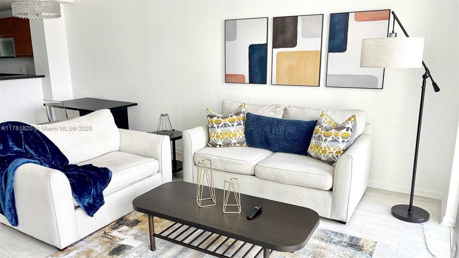 Small Image of 244 BISCAYNE BLVD #2405, Miami Number 11