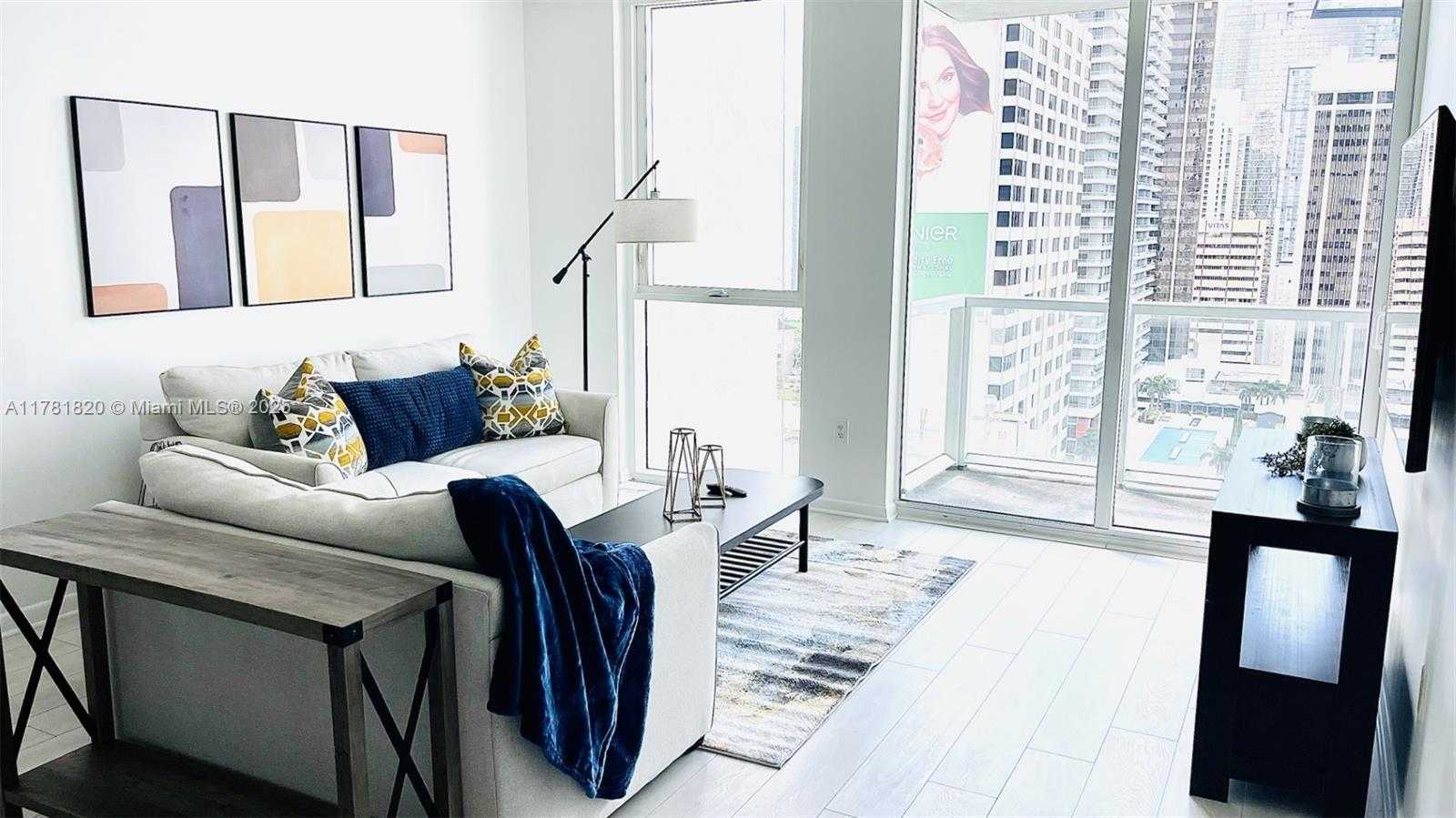 Small Image of 244 BISCAYNE BLVD #2405, Miami Number 12