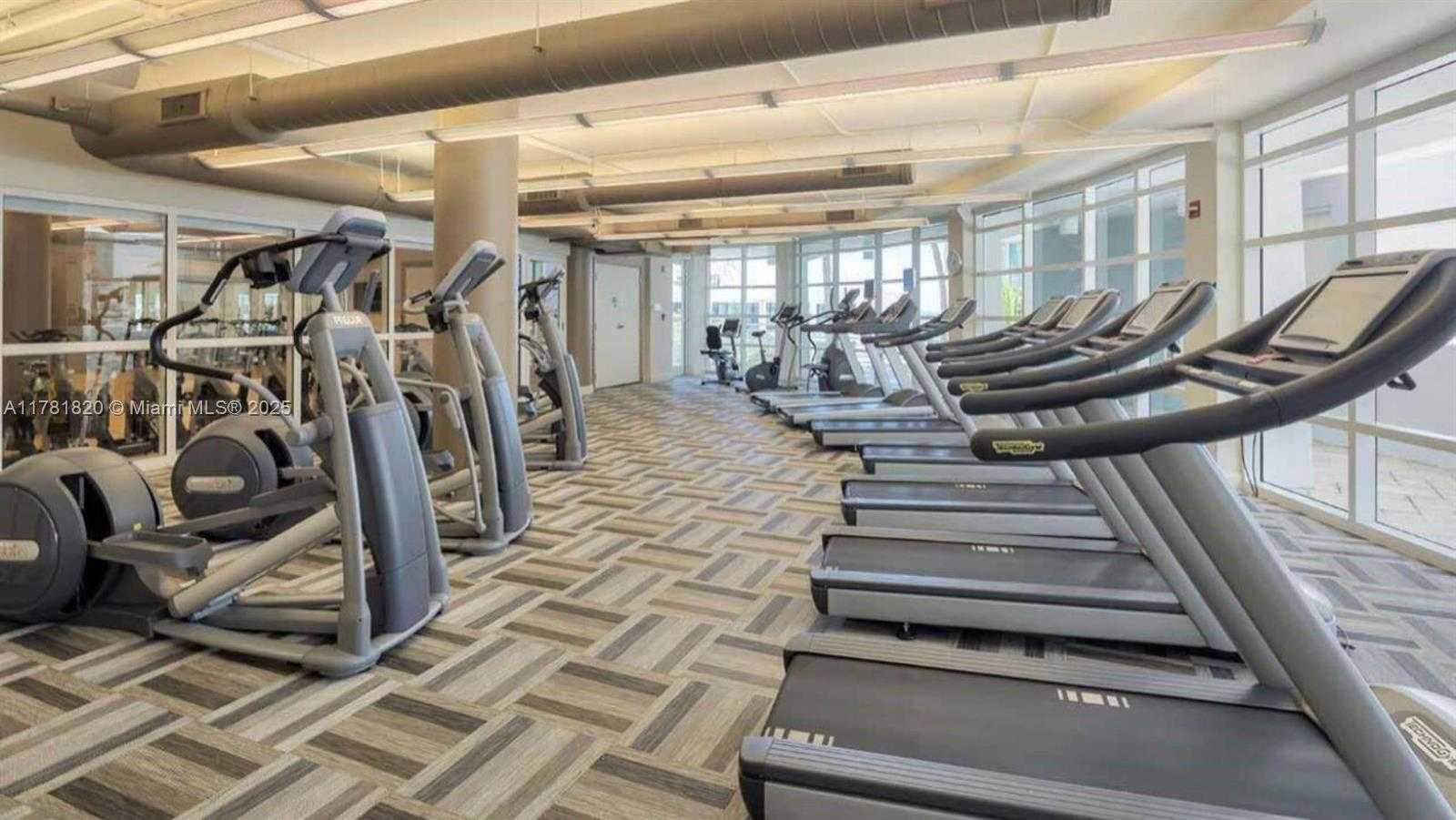 Small Image of 244 BISCAYNE BLVD #2405, Miami Number 19