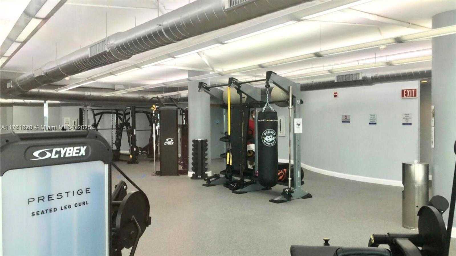 Small Image of 244 BISCAYNE BLVD #2405, Miami Number 21
